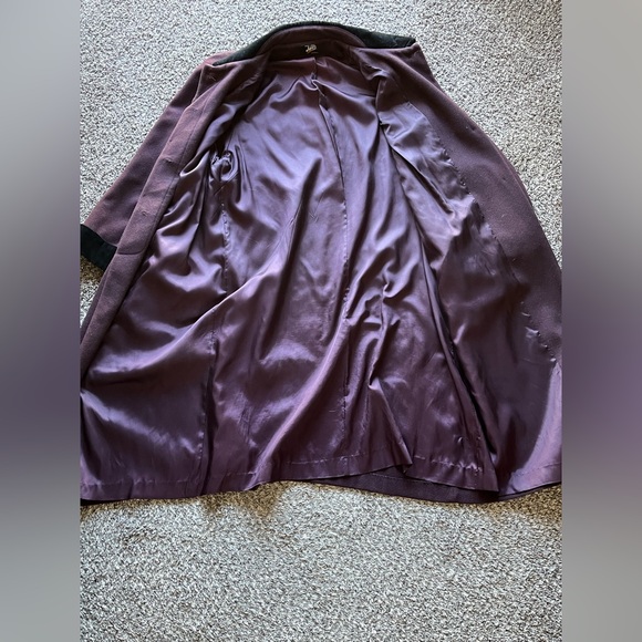 JoD Trench Coat Womens 22W Burgundy 100% Wool Velvet Collar 100% Leather Gloves - Picture 3 of 15